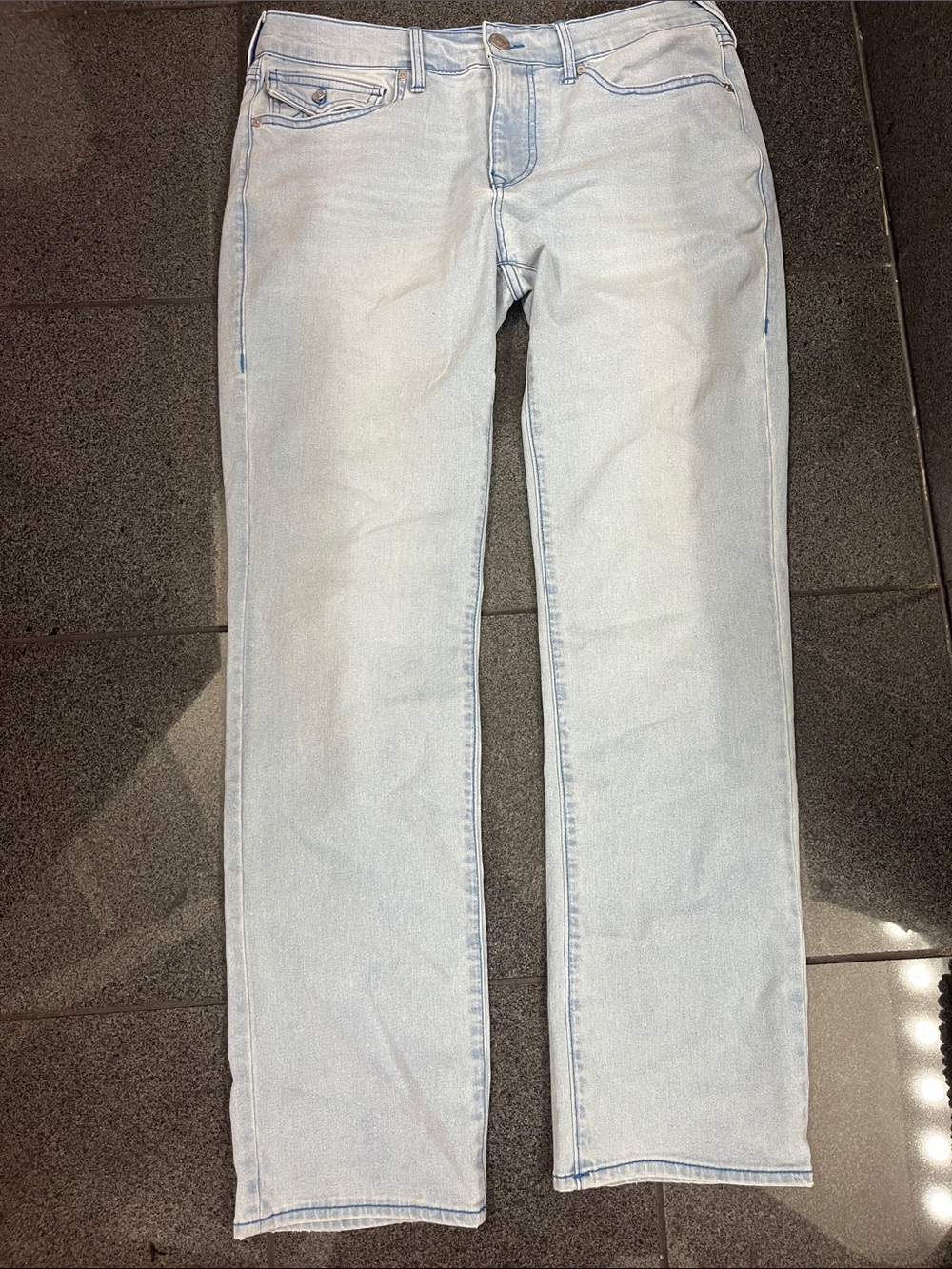 True Religion Women's Straight Jeans in Light Blue - Picture 1 of 6